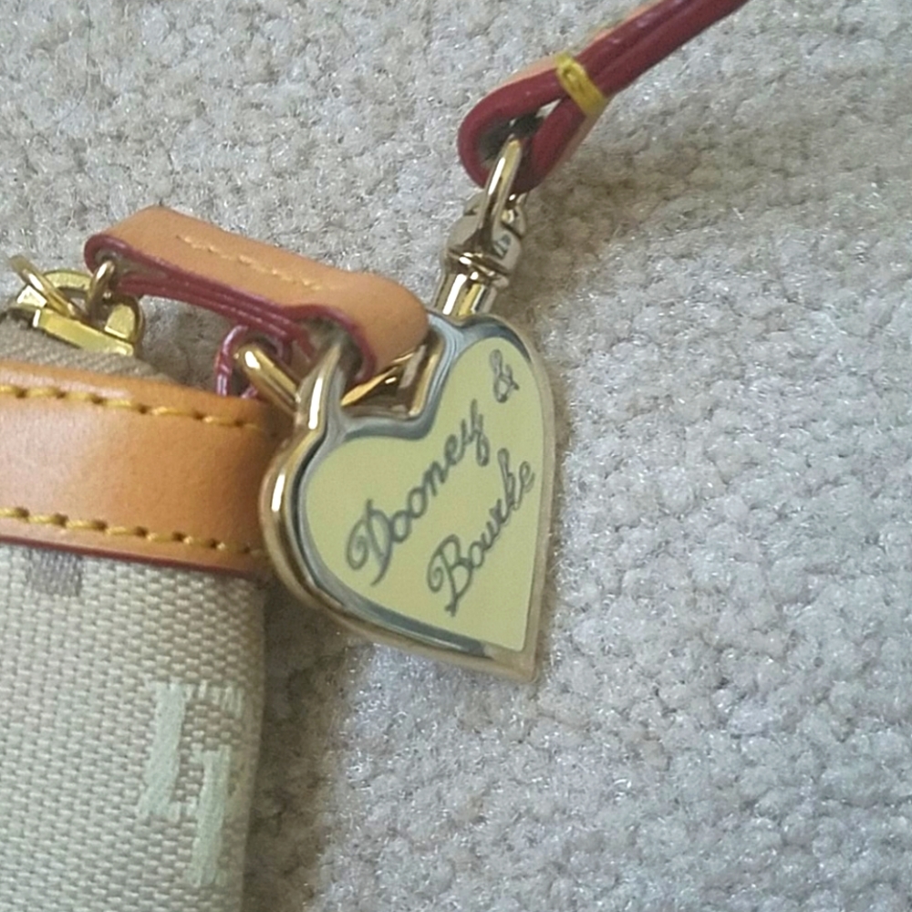 Dooney & Bourke Wristlet - Picture 4 of 7